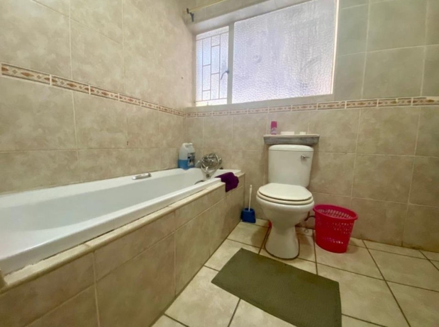 4 Bedroom Property for Sale in Wilkoppies North West